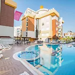 Aparthotel Flamingo 3*