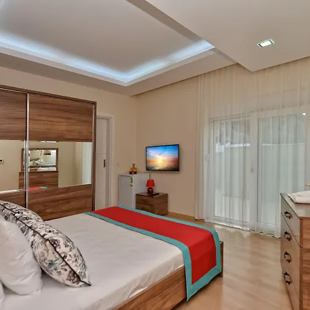Flamingo 3*